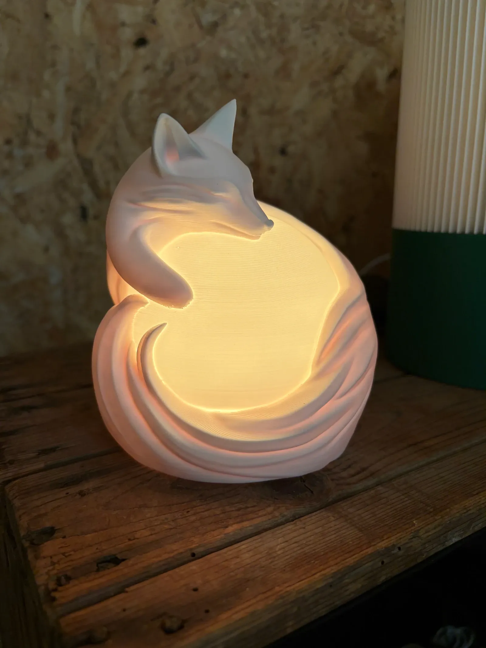 Lampe Renard lové – Sphère lumineuse imprimée en 3D