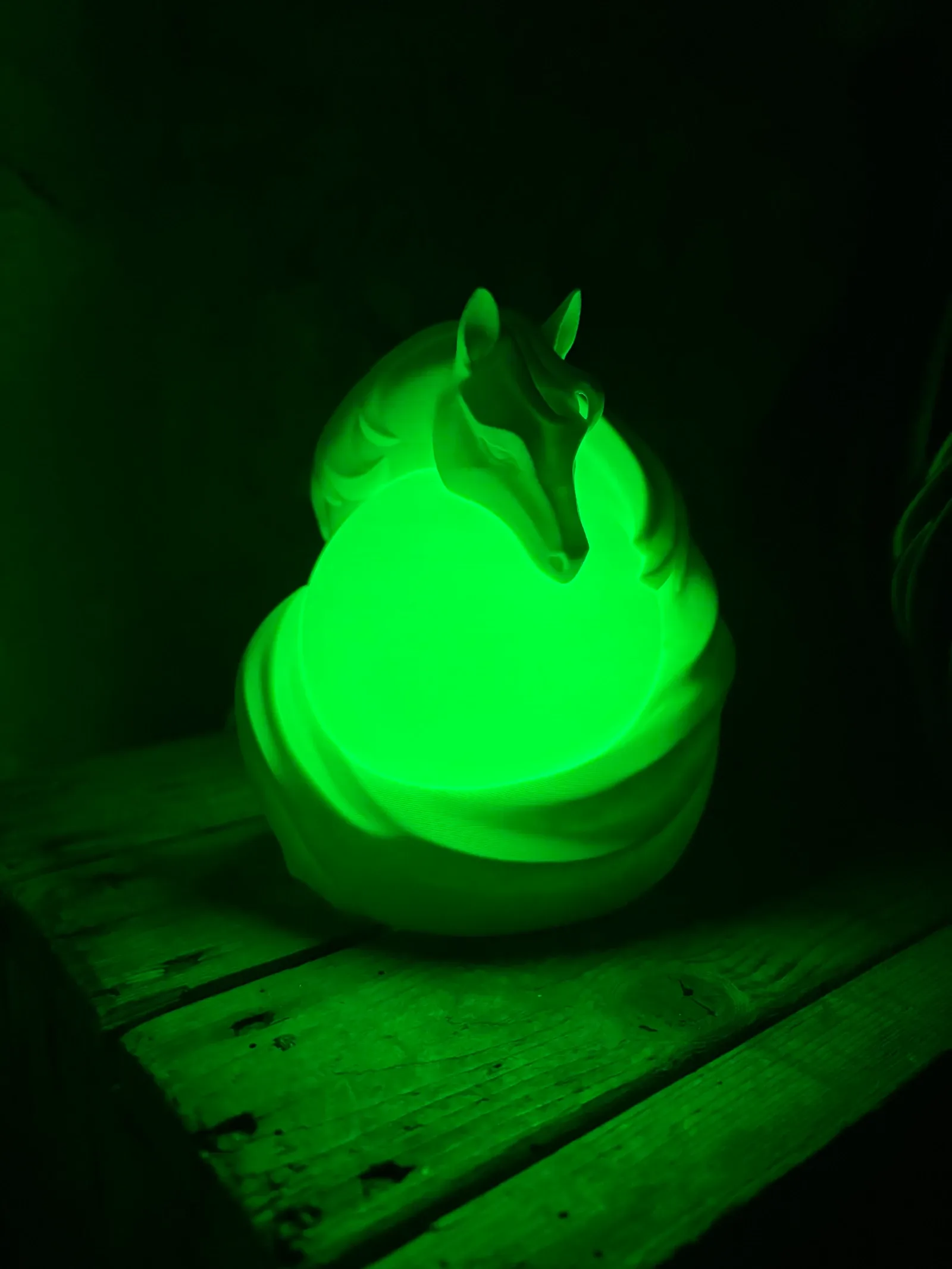 Lampe Cheval à la crinière – Sphère lumineuse imprimée en 3D